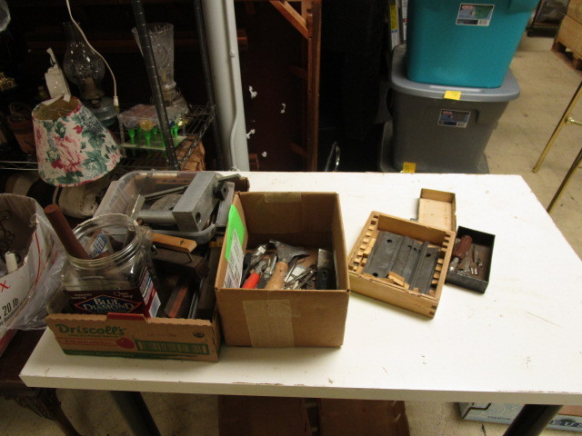 lot 556 image: ASSORTED PUNCHES, DIES AND MORE