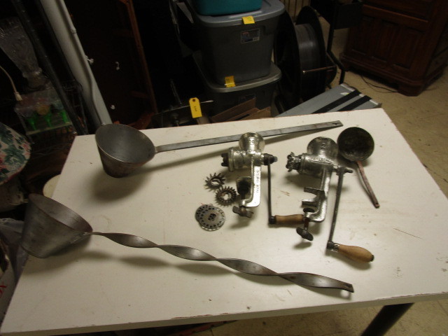 lot 580 image: KEYSTONE AND UNIVERSAL MEAT GRINDERS AND LADLES