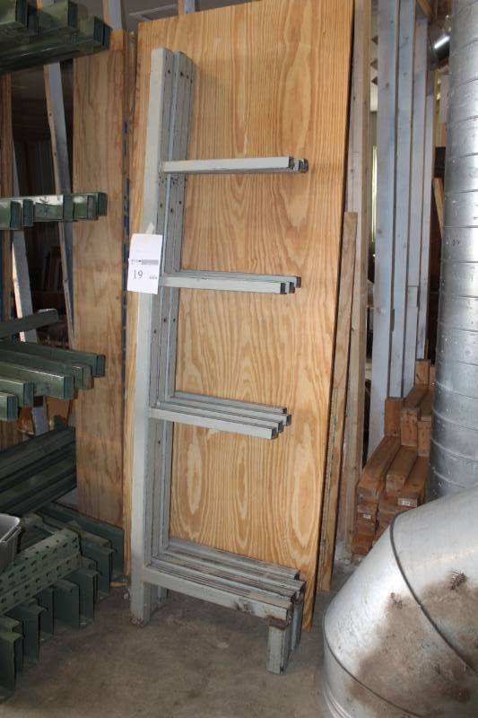 lot 19 image: Lot of (4) Metal Racking
