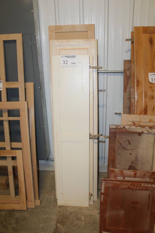 lot 32 image: Lot of (10) Cabinet Doors