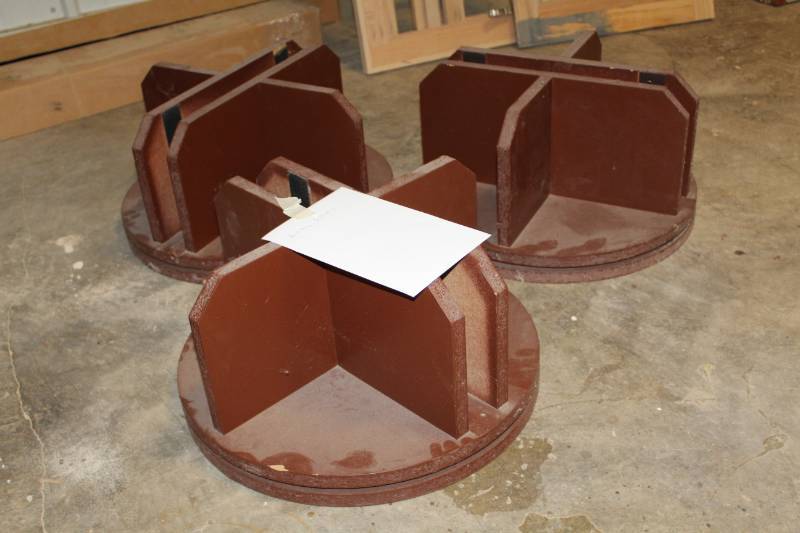 lot 25 image: Lot of (3) Wood Lazy Susans