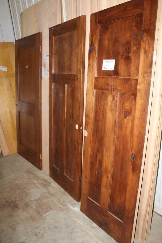 lot 42 image: Lot of (3) 2-Panel,3-Panel House Interior Wood Doors