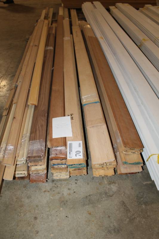 lot 70 image: Custom Crown Moulding
