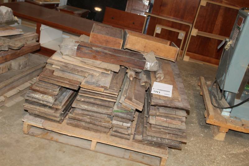 lot 90 image: Vintage Wood Dining Table Leaves