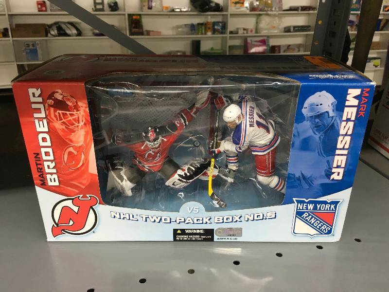 lot 485 image: NHL Two- Pack Martin Brodeur VS Mark Messier Figurines
