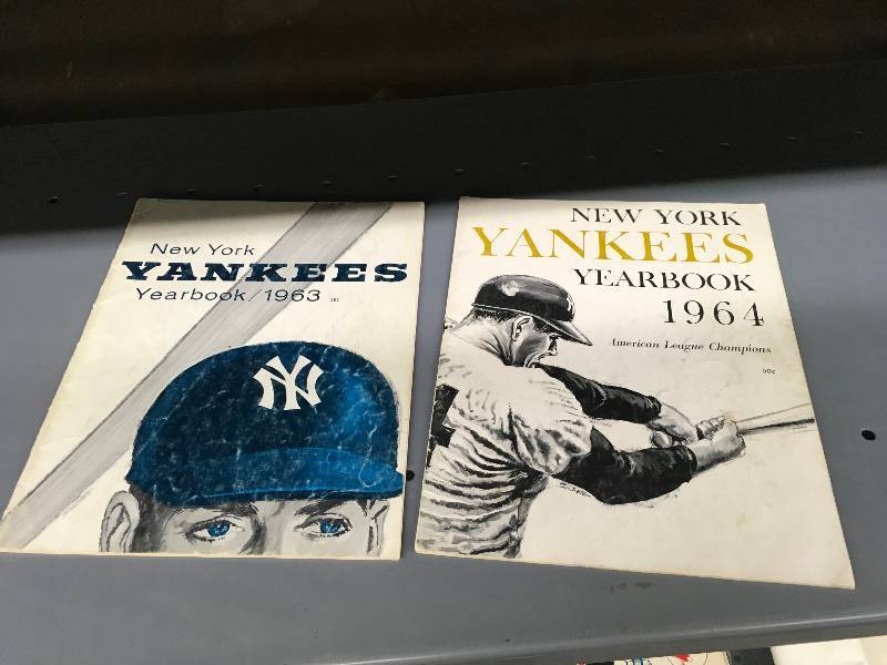 lot 489 image: 1963 & 1964 New York Yankees Yearbooks