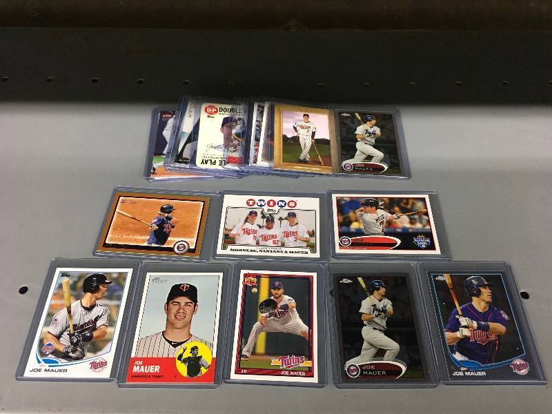 lot 490 image: 20 Joe Mauer Cards