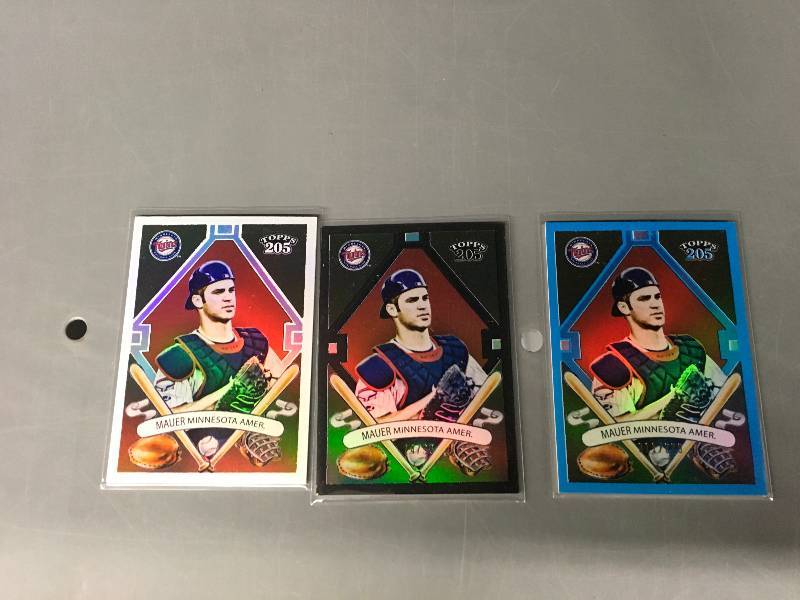lot 498 image: Topps 205 Joe Mauer Cards