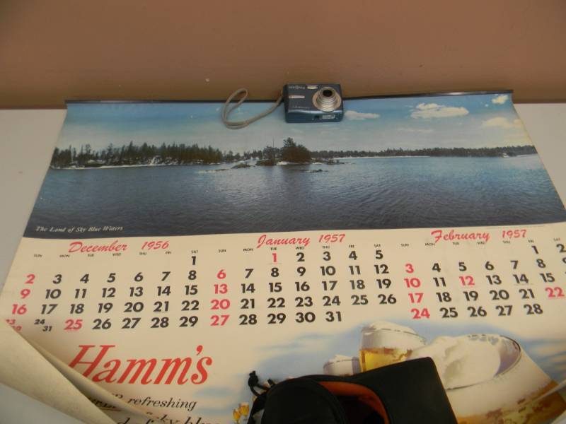 lot 5 image: VINTAGE 1957 HAMMS BEER ADVERTISING CALENDAR - AWESOME COLLECTIBLE - APPROX 29 BY 21 - SEE PICTURES