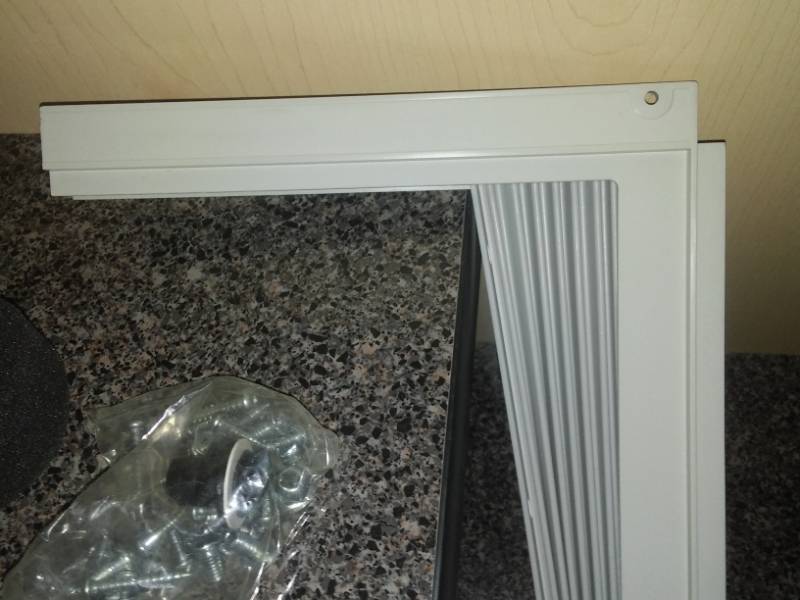 lot 20 image: Window A  C slider kit - 3, new.