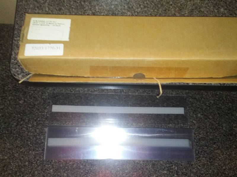 lot 23 image: U Bend Velcro sign holder - see pictures.