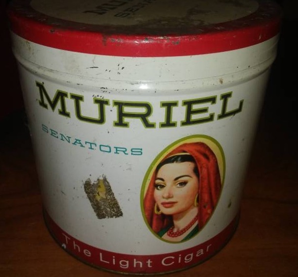 lot 92 image: Vintage wood Magazine Racks (2) and Muriel Senator Cigar Can.
