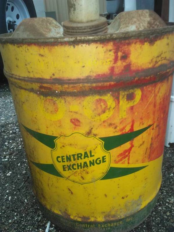 lot 105 image: Co-Op Central Exchange Farmers Union 5 gal. Gas  Oil can.