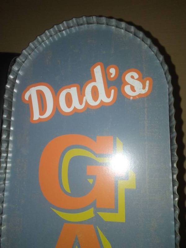 lot 164 image: Dads Garage Root Beer Cap, Metal & Wood  New
