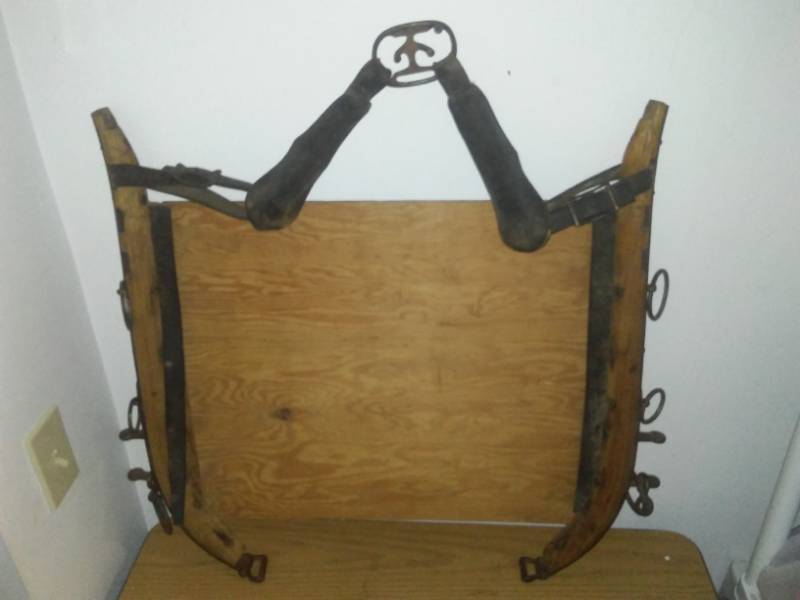 lot 174 image: Horse Hames Wall Hanging