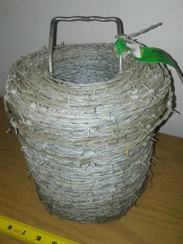 lot 182 image: Roll of Barbed Wire High Tensil,
