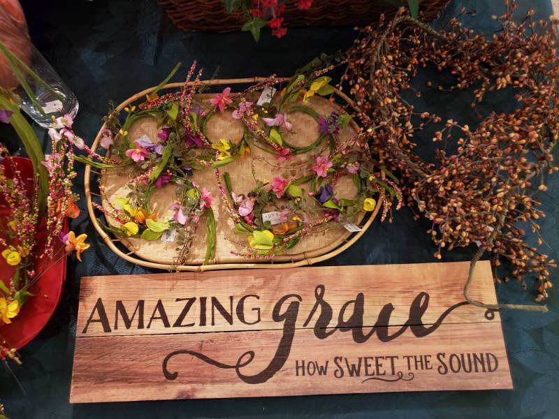 lot 196 image: Amazing Grace Wooden Sign, HUGE Group of Decor, etc.
