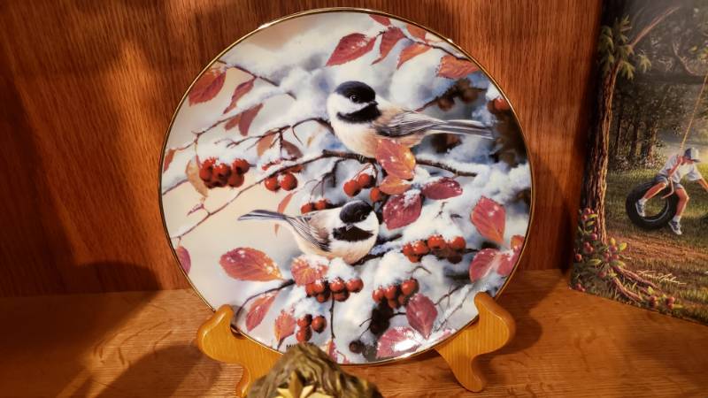 lot 199 image: Kim Norlien Collector Plate, Gorgeous Nativity Figures, Candles, and More