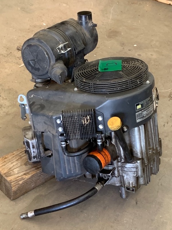 lot 13 image: Kawasaki Lawn Mower Engine