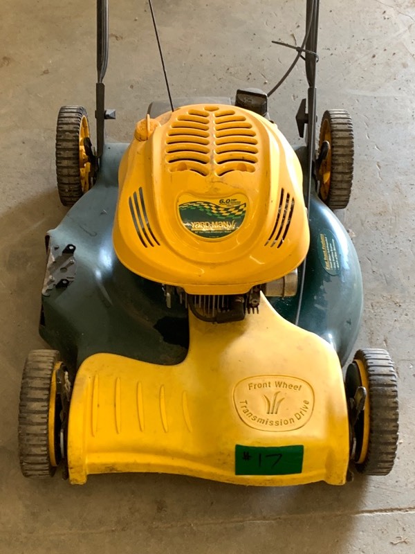 lot 17 image: Yard Man 21 Lawn Mower