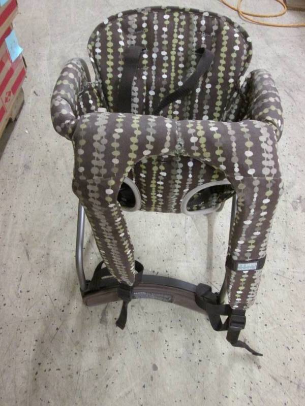 lot 23 image: Baby Seat Carrier...