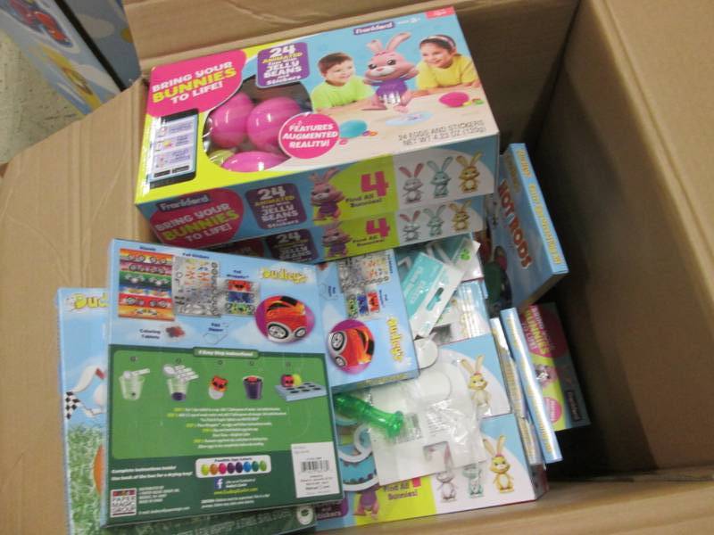 lot 40 image: Large Box of Plastic Easter Eggs & ...