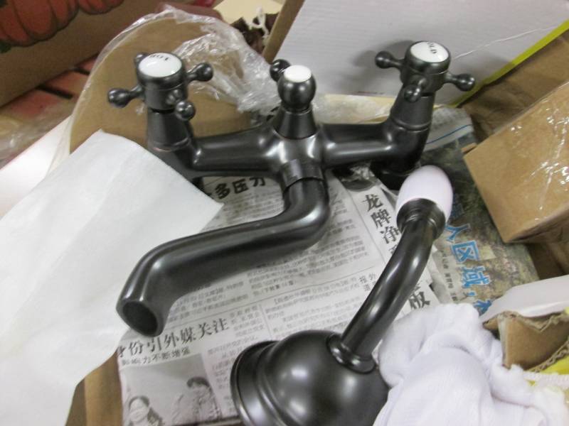 lot 57 image: Classic bathroom Faucet Rubbed Bron...