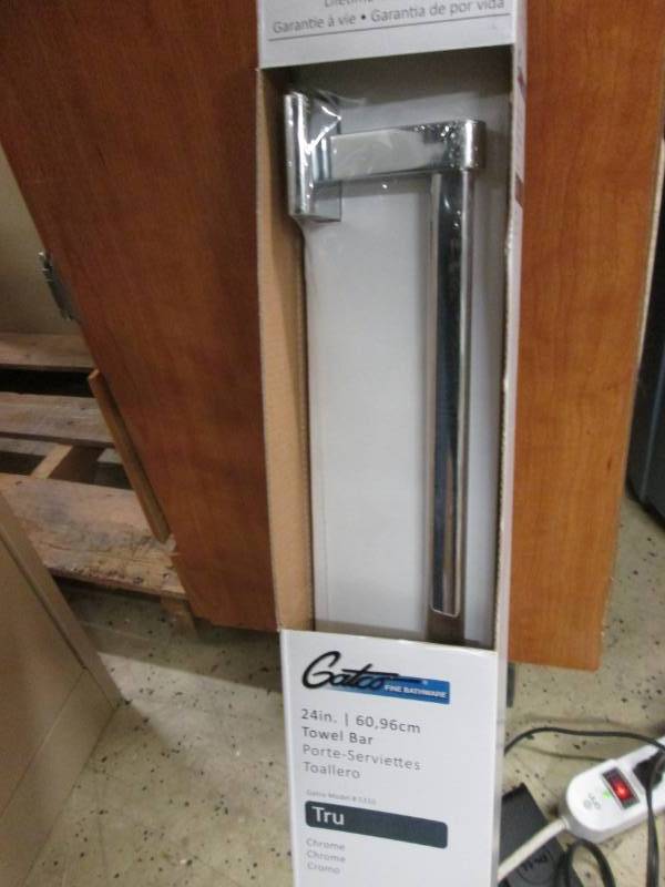 lot 131 image: Gatco Tru Chrome 24 inch Towel bar ...