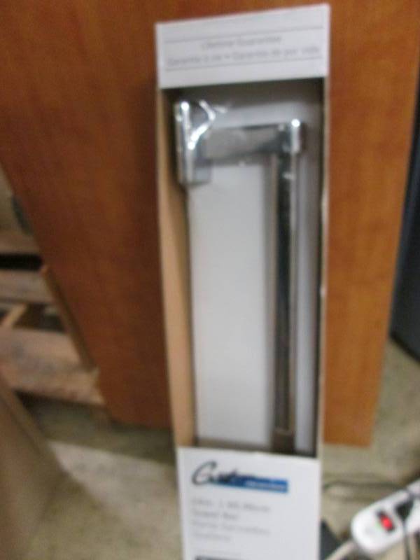 lot 134 image: Gatco Tru Chrome 24 inch Towel bar ...