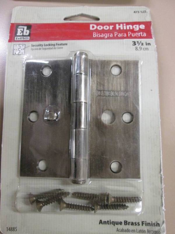 lot 154 image: 4 Everbilt 3.5 inch Door Hinge  Ant...