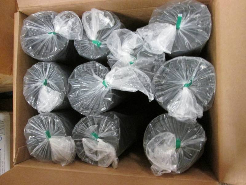 lot 171 image: Case of 1000 Black Lids for 24 oz S...