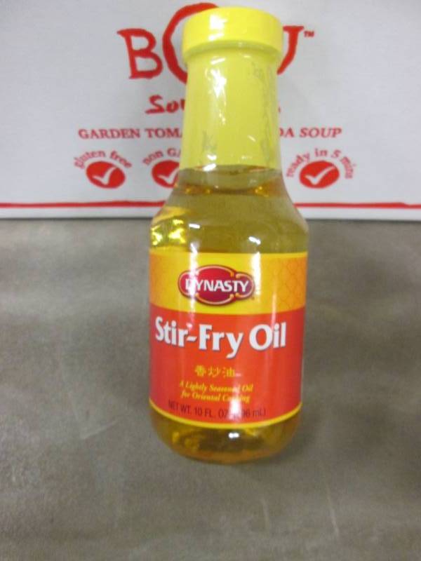 lot 194 image: 12 Bottles Dynasty Stir Fry Oil 10 ...