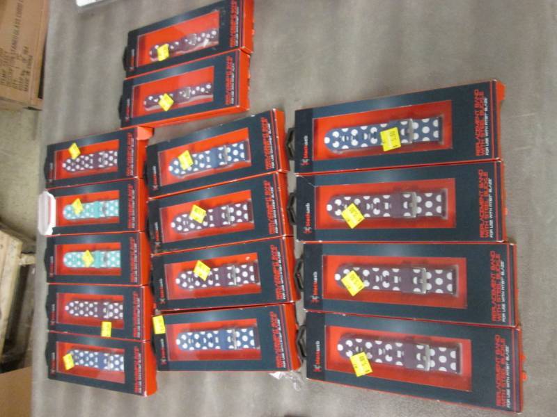 lot 209 image: 13 Replacement Bands for FitBit Bla...