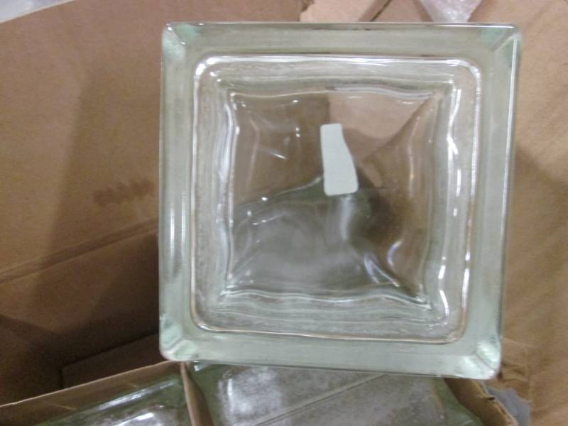 lot 228 image: 12- Pittsburgh Corning Premier Seri...