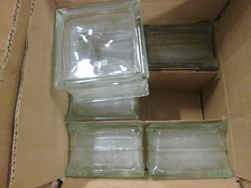 lot 232 image: 12- Pittsburgh Corning Premier Seri...