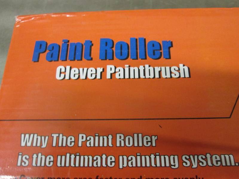 lot 251 image: Paint Roller Clever Paintbrush...