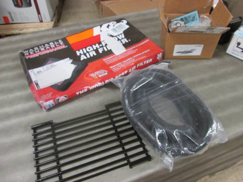 lot 285 image: Air Filter, Grate, Bilge Pump Hose,...