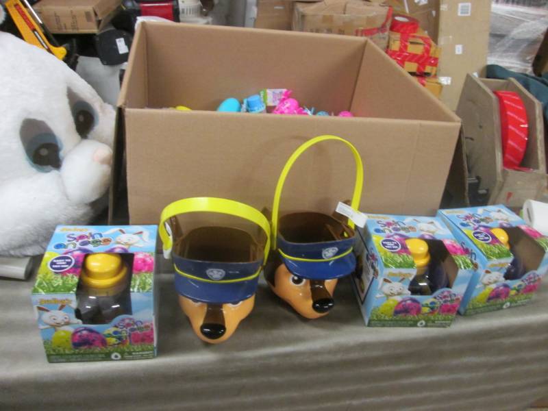lot 300 image: Easter Bubbles, Bunny Head, Baskets...