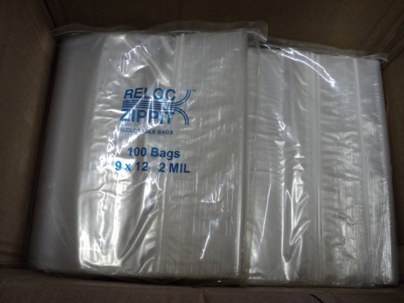 Case of 400 Reloc Zip it 9 x 12 bag...