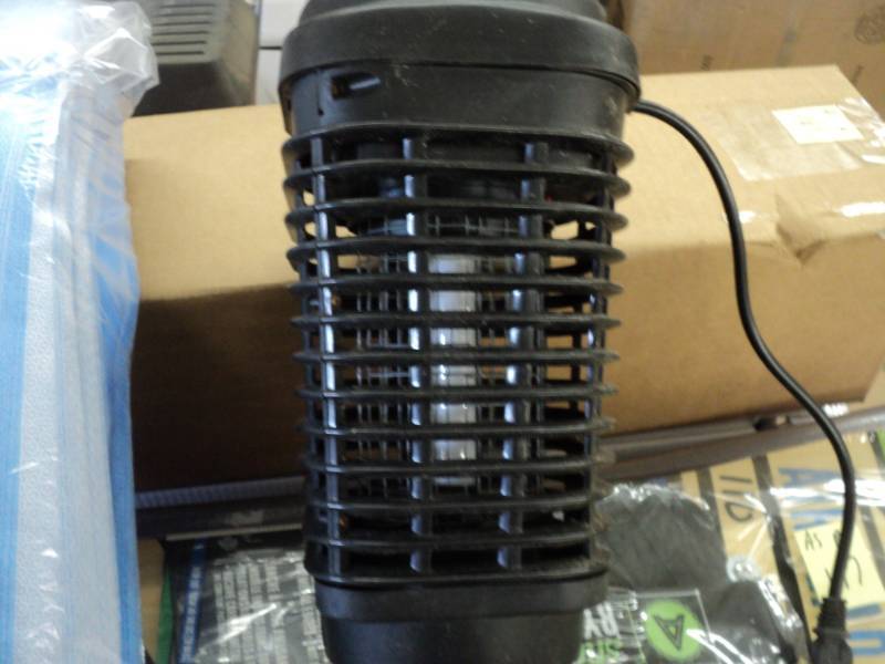 Black Flag Bug Light...