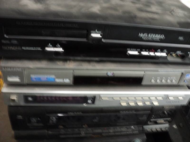 Lot of Electronics everything pict...