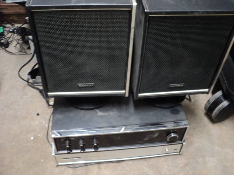 Panasonic System with speakers Pow...