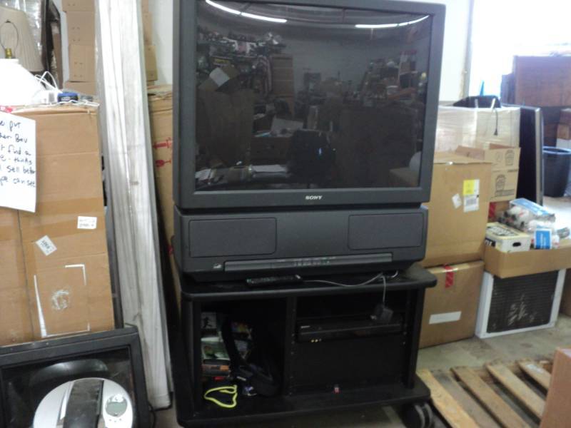 Sony 40 TV on Stand with DVD and ...