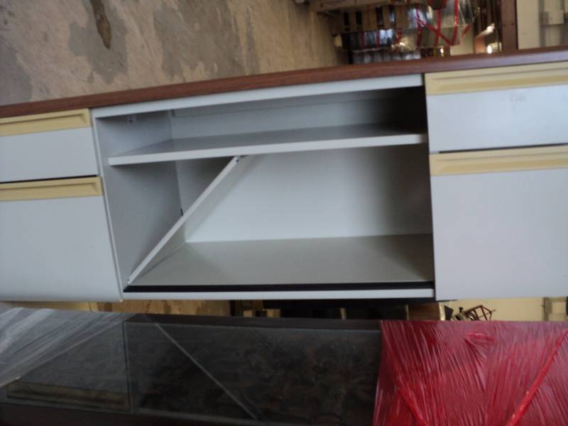 Metal Desk 62 x 18 x 29 ...