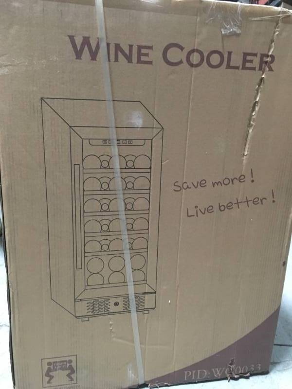 AKDY 15 in. 30-Bottle Wine and 60-Can Built-in Compressor Beverage Cooler in good condition