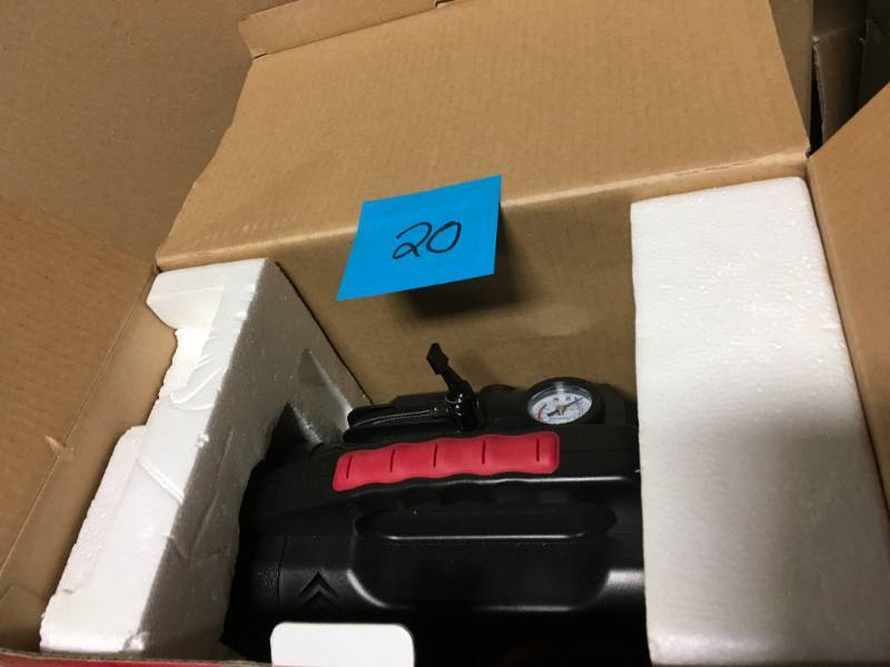 Husky 8-in-1 12-Volt Power SourceJumpstarter in good condition