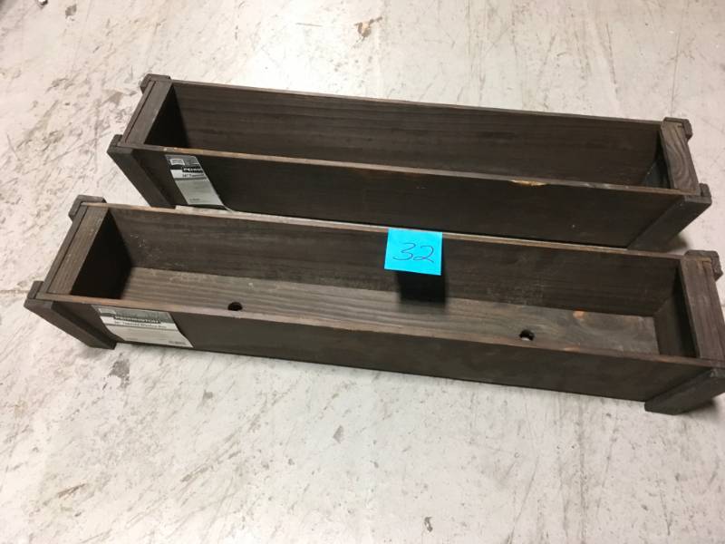 Pennington Dcor Matthews Window Box QTY 2 in good condition