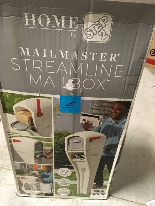 Step2 Mail Master Streamline White OverPost Mounted Plastic Mailbox in good condition