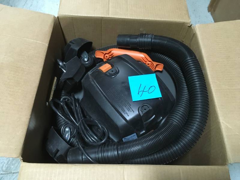 RIDGID 9 Gal. 4.25-Peak HP NXT WetDry Vac in good condition