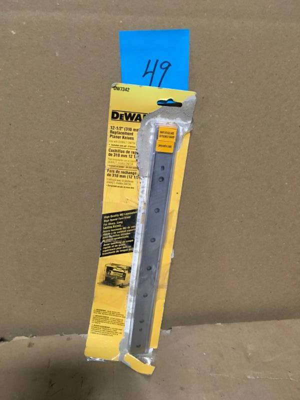 DEWALT 12-12 in. Steel Disposable Reversible Planer Knives for Planers (3-Pack) in good condition